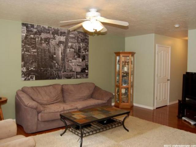 863 Quinn Ct, Ogden, UT 84404 — photo 2