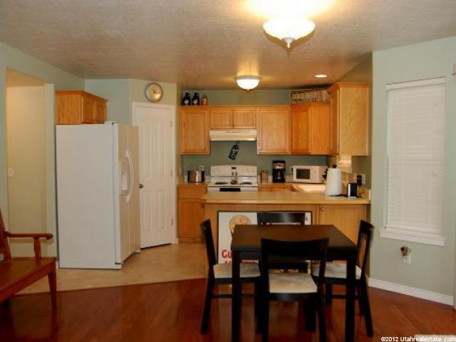 863 Quinn Ct, Ogden, UT 84404 — photo 4