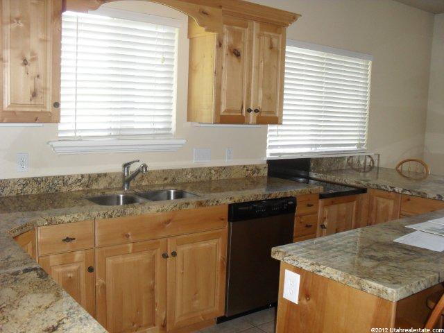 2094 S 450 E, Kaysville, UT 84037 — photo 8