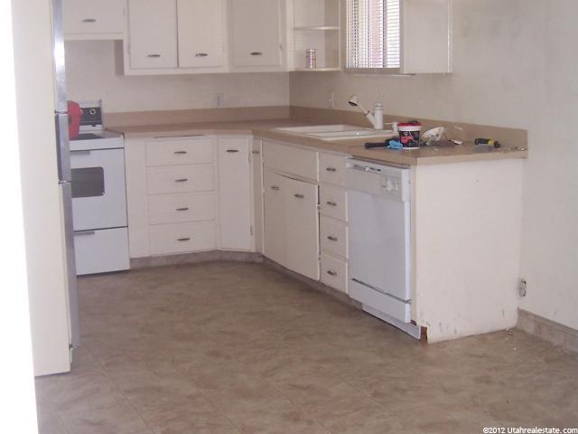 389 W 5000 S, Washington Terrace, UT 84405 — photo 12