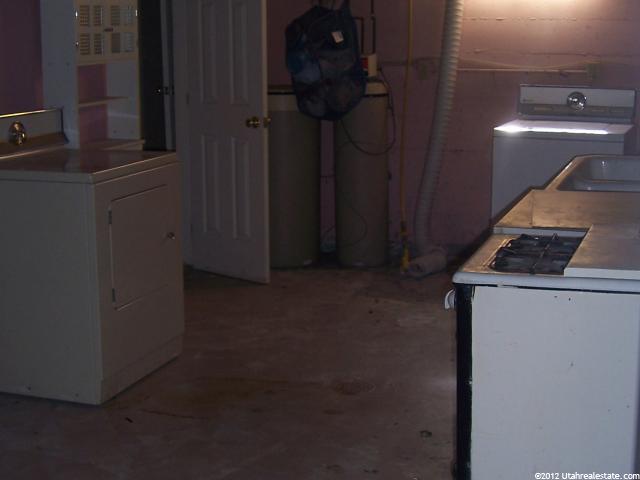 389 W 5000 S, Washington Terrace, UT 84405 — photo 4