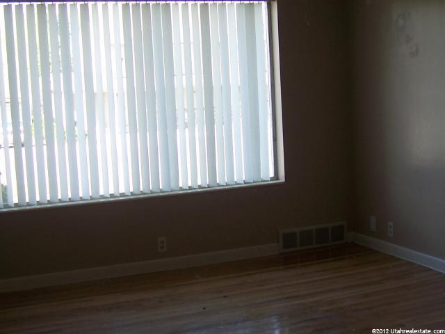 389 W 5000 S, Washington Terrace, UT 84405 — photo 9