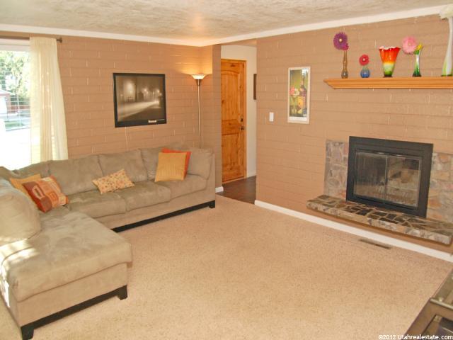 18 E Wicker Ln, Bountiful, UT 84010 — photo 2