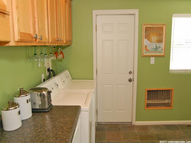 18 E Wicker Ln, Bountiful, UT 84010 — photo 8