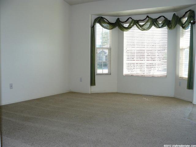 476 W 2075 N, Harrisville, UT 84414 — photo 10