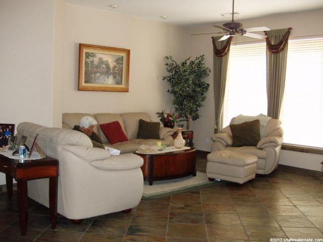 2402 S Augusta Dr, St. George, UT 84790 — photo 4