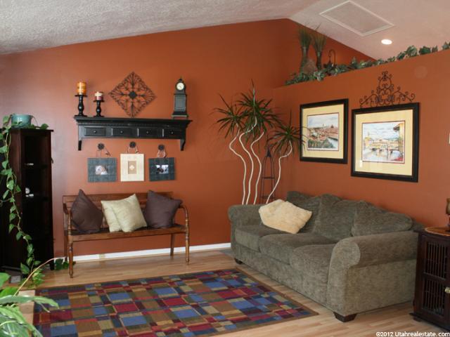 412 S 925 E, Layton, UT 84041 — photo 4