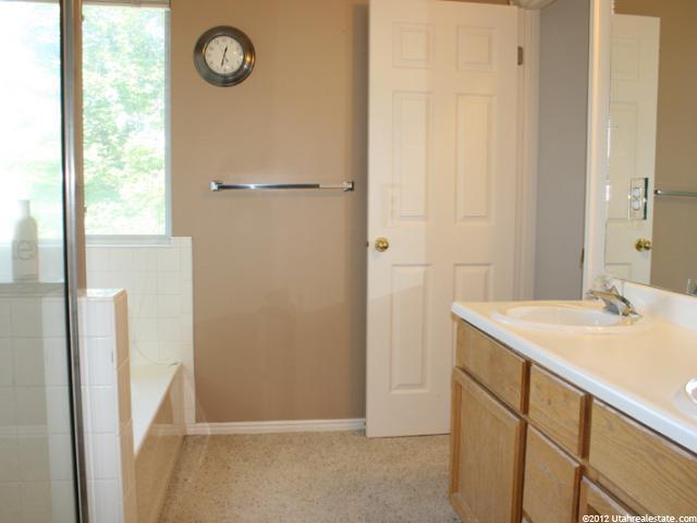412 S 925 E, Layton, UT 84041 — photo 7