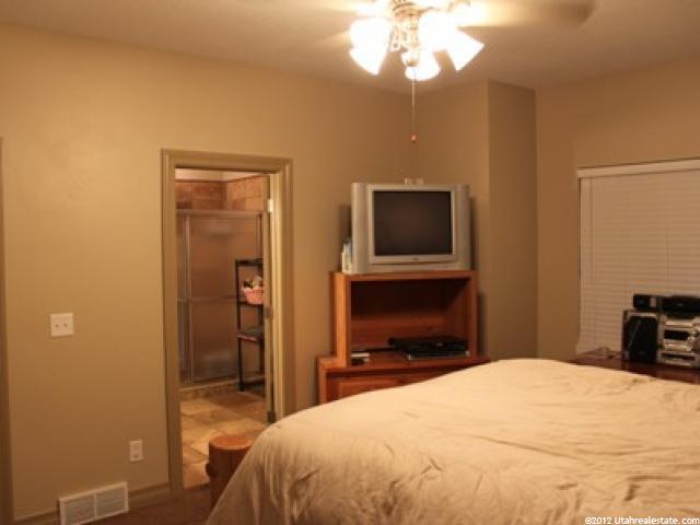 792 E Clearwater Ct, Layton, UT 84041 — photo 10