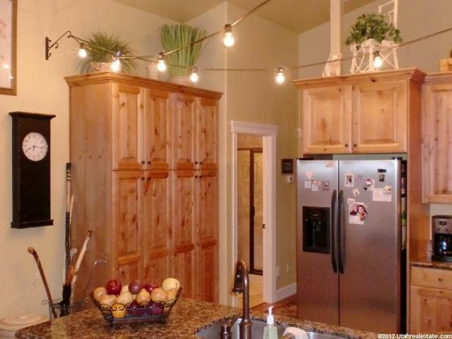 97 W 180 S, Centerville, UT 84014 — photo 4