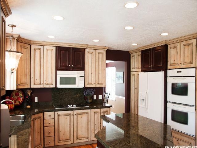 2142 E Debeers Ln, Sandy, UT 84093 — photo 8
