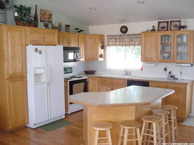 1978 W 1520 N, Clinton, UT 84015 — photo 2