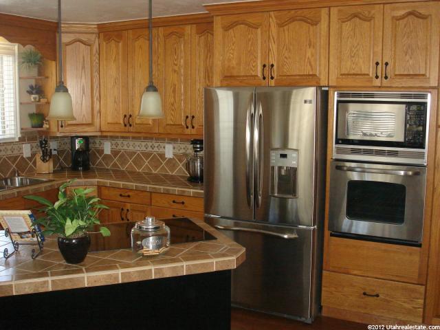 11260 S Cedarview Cir, Sandy, UT 84094 — photo 3