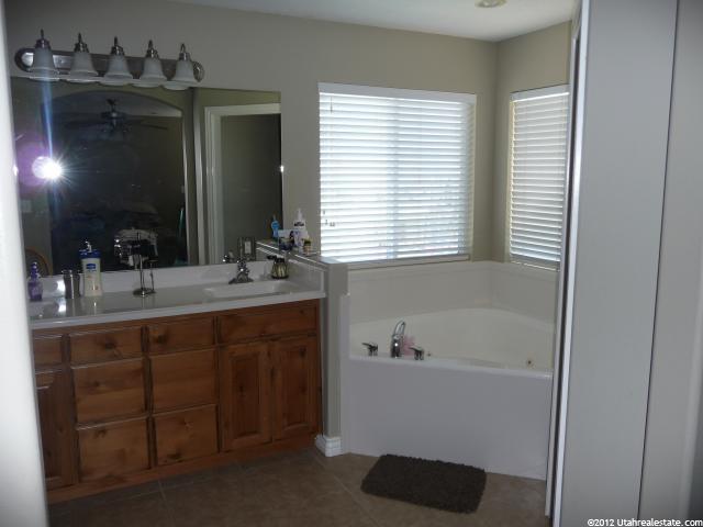 101 E Flagship Dr, Saratoga Springs, UT 84045 — photo 4