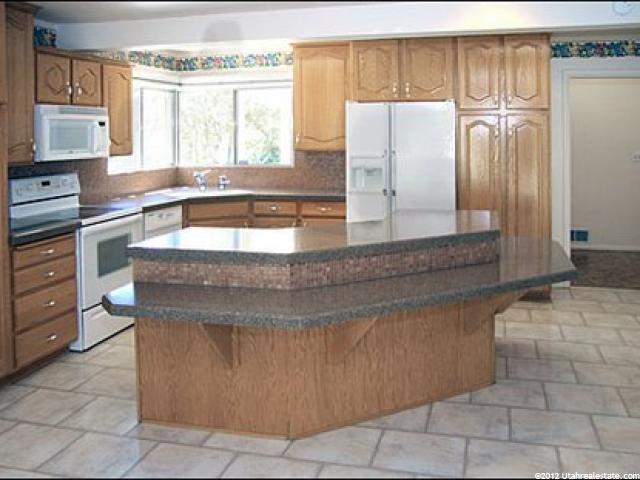 1405 S Madera Dr E, Bountiful, UT 84010 — photo 2