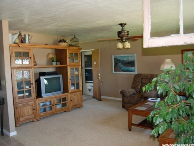 2450 E 4300 S, Vernal, UT 84078 — photo 2