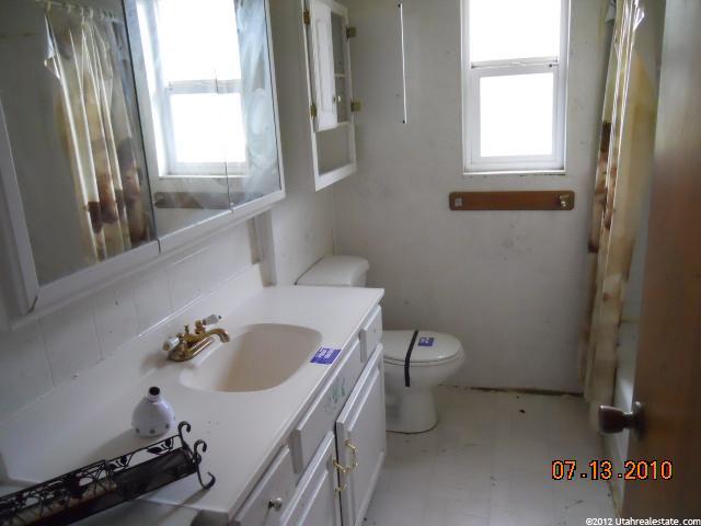586 W 300 N, Clearfield, UT 84015 — photo 5