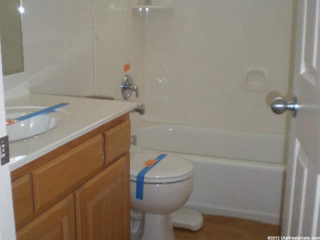 2394 N 1050 W, Clinton, UT 84015 — photo 4