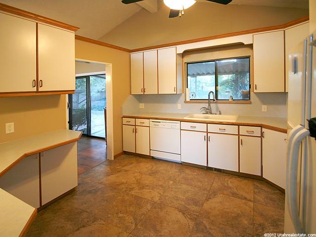 1162 E Colima Dr, Sandy, UT 84094 — photo 4