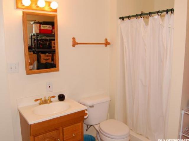 1115 N 200 W, Layton, UT 84041 — photo 6