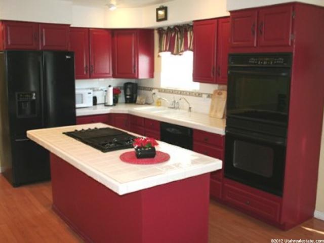 987 Woodridge Dr, Layton, UT 84040 — photo 2