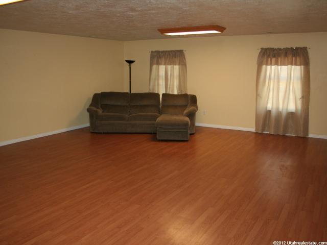 987 Woodridge Dr, Layton, UT 84040 — photo 7