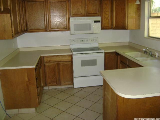 896 E 7800 S, Midvale, UT 84047 — photo 11
