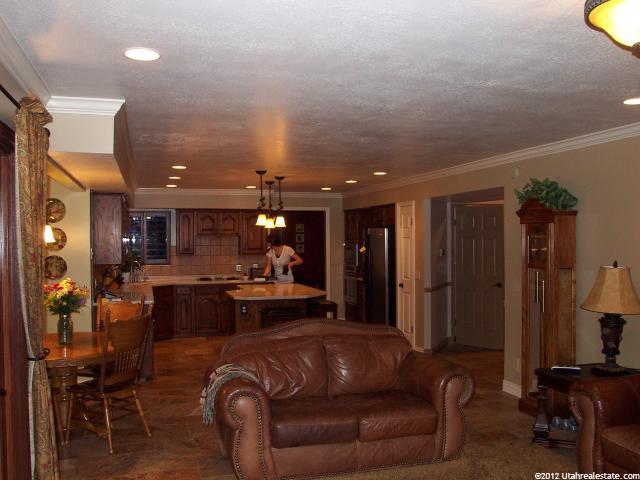 79 S 2700 E, Layton, UT 84040 — photo 4