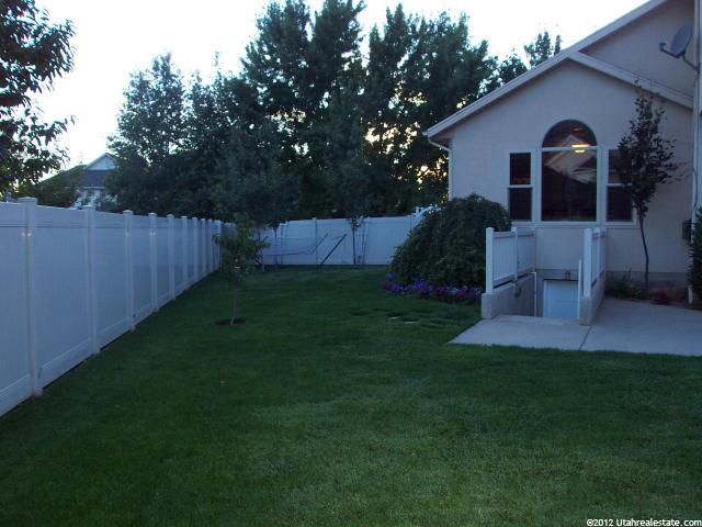 79 S 2700 E, Layton, UT 84040 — photo 9