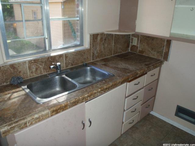 2662 S Iowa E, Ogden, UT 84401 — photo 3