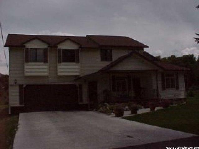 157 S Center St, Hyrum, UT 84319 — photo 2
