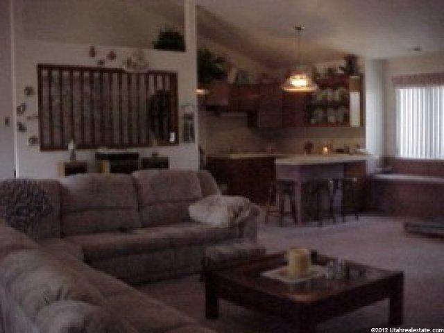 157 S Center St, Hyrum, UT 84319 — photo 6