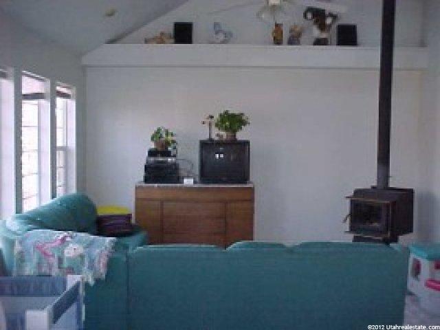 975 S 800 E, Trenton, UT 84338 — photo 4