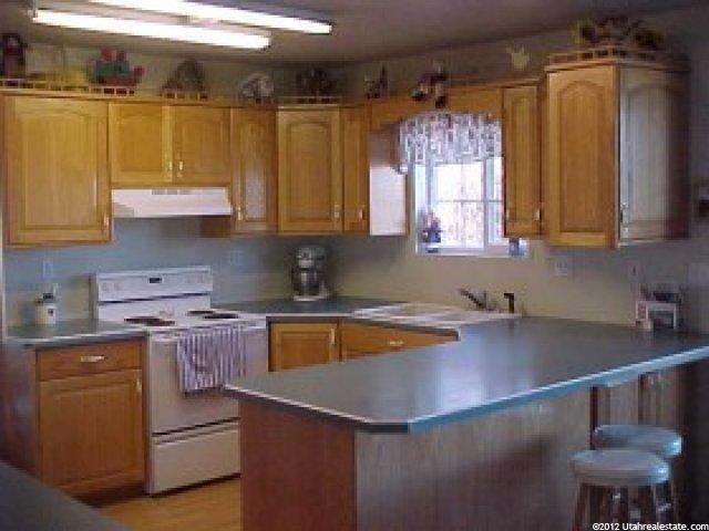 975 S 800 E, Trenton, UT 84338 — photo 5