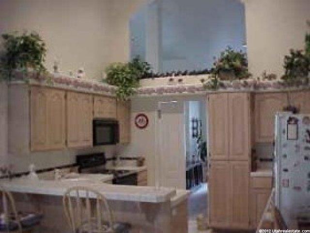 1679 Shadow Valley Dr, South Ogden, UT 84403 — photo 5