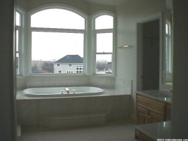 2260 E Deere View Dr, Layton, UT 84040 — photo 2